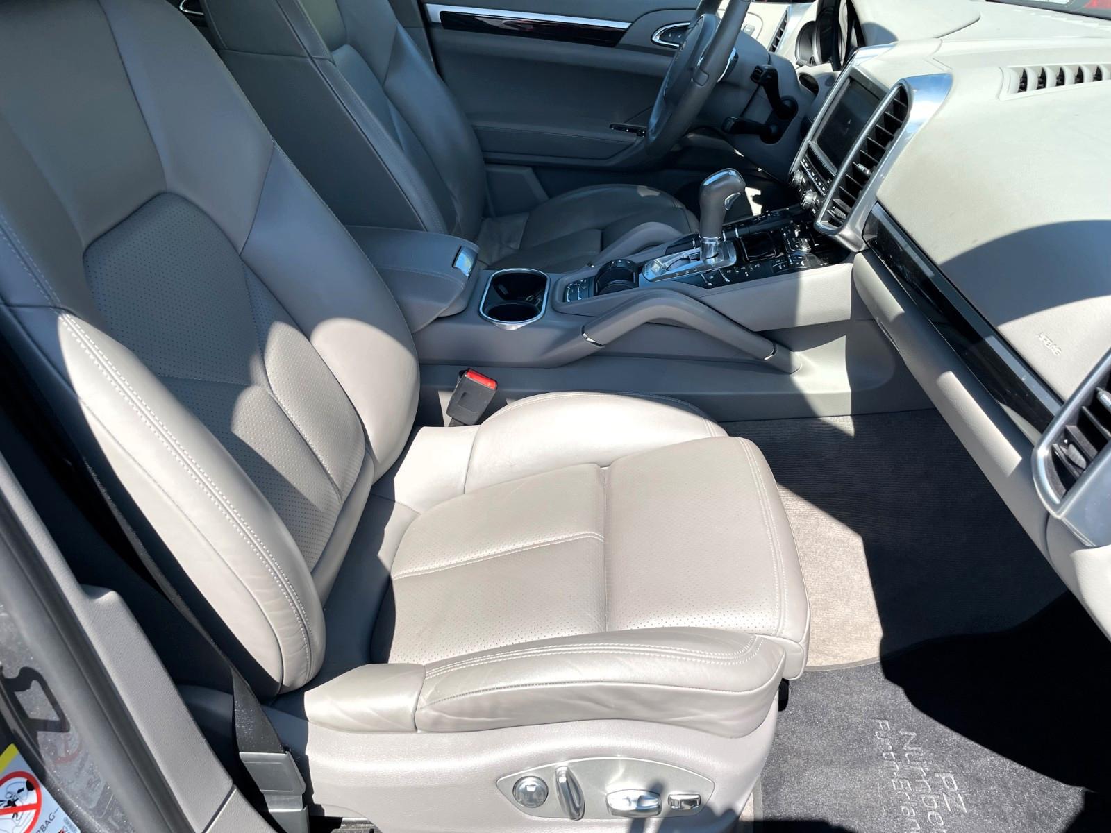 Porsche Cayenne Diesel"TOP"PANORAMA/21"/LEDER//14 WEGE//