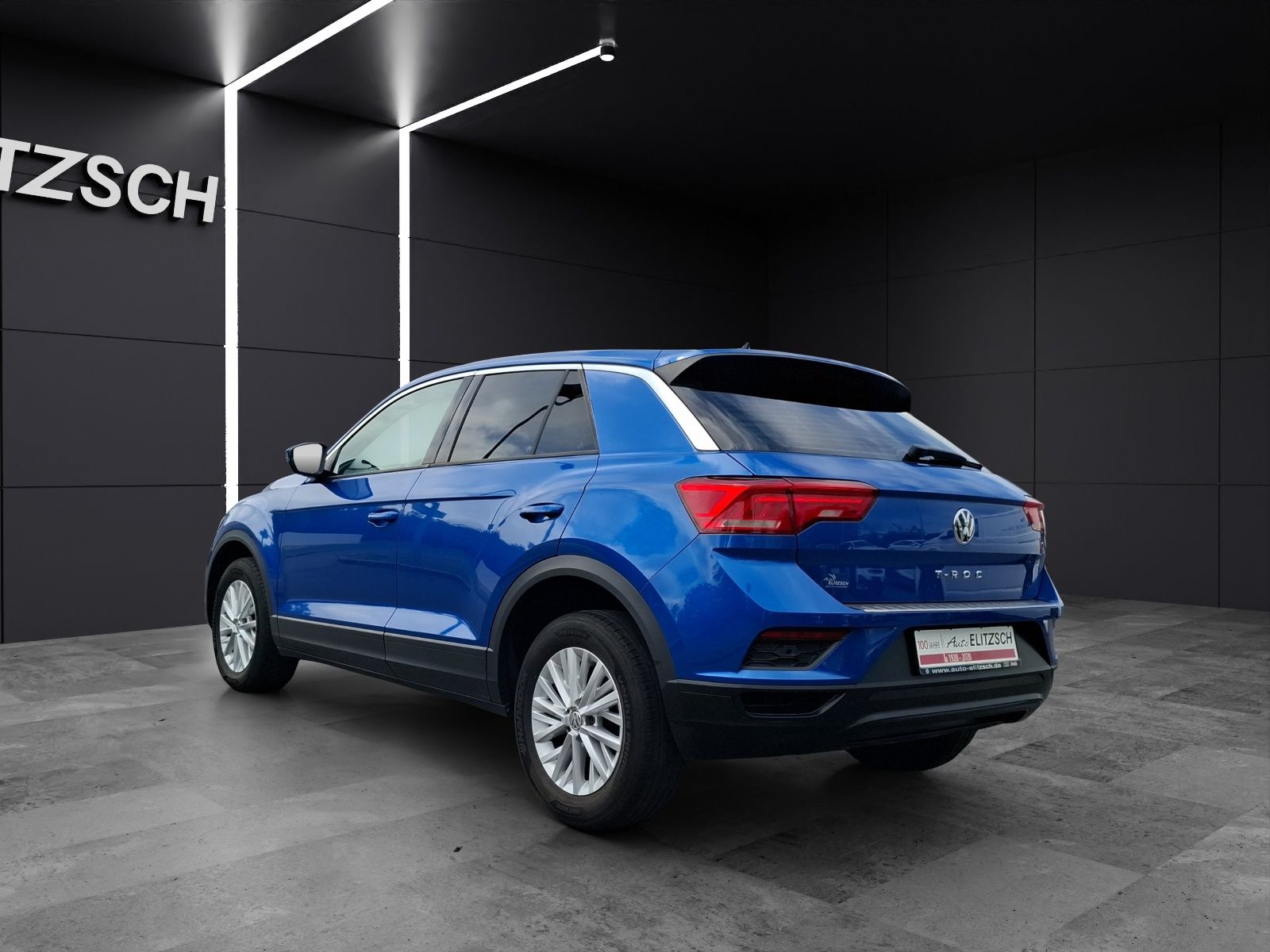 Fahrzeugabbildung Volkswagen T-Roc TSI CarPlay Klima GRA PDC SH LM