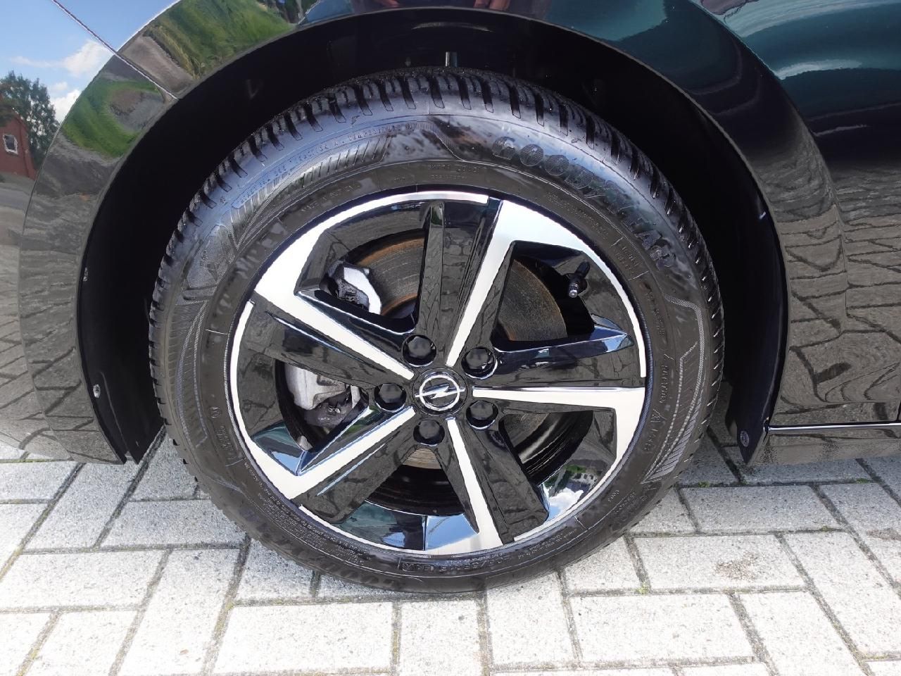 Fahrzeugabbildung Opel Astra L Sports Tourer 1,2 GS Line