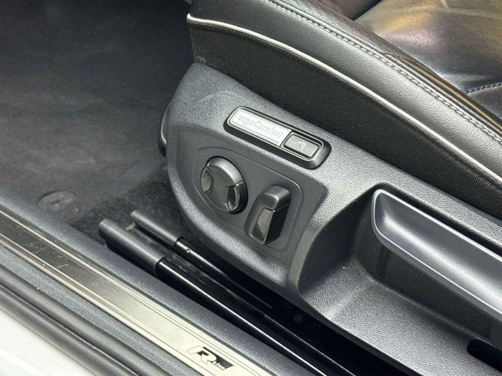 Volkswagen Arteon 2.0 TSI R-Line Leder DigCockpit Massage