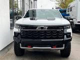 Chevrolet Silverado 1500 Crew Cab ZR2 6.2l  4.99% - weiße Chevrolet Silverado
