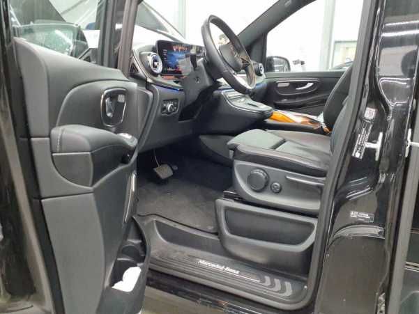 Fahrzeugabbildung Mercedes-Benz V 300 d AVG extralang 4x4 7 Sitze 2,5t AHK Sound