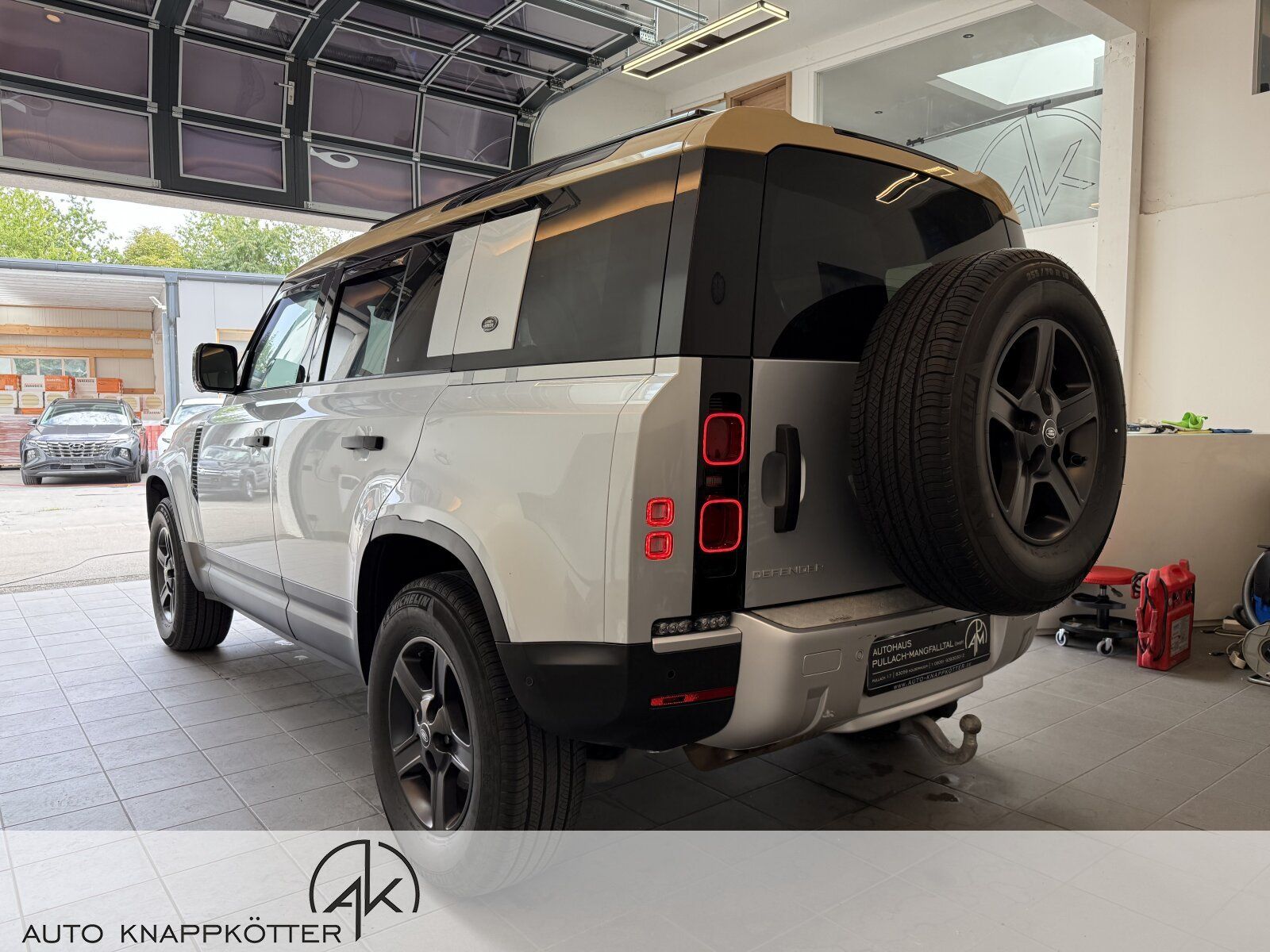 Land Rover Defender 110 3.0 Pano Mild-Hybrid Defender 6Zyl foto 3