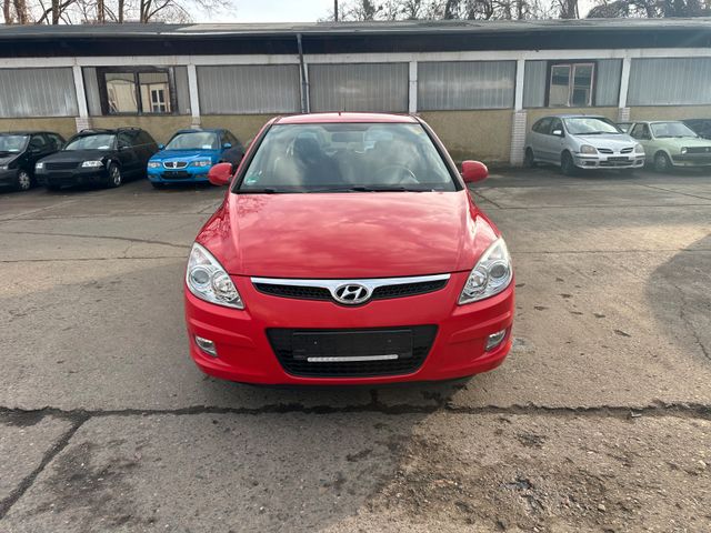 Hyundai i30 1.6 93KW,Automatik,EURO4,KLIMA,TÜV02/2027