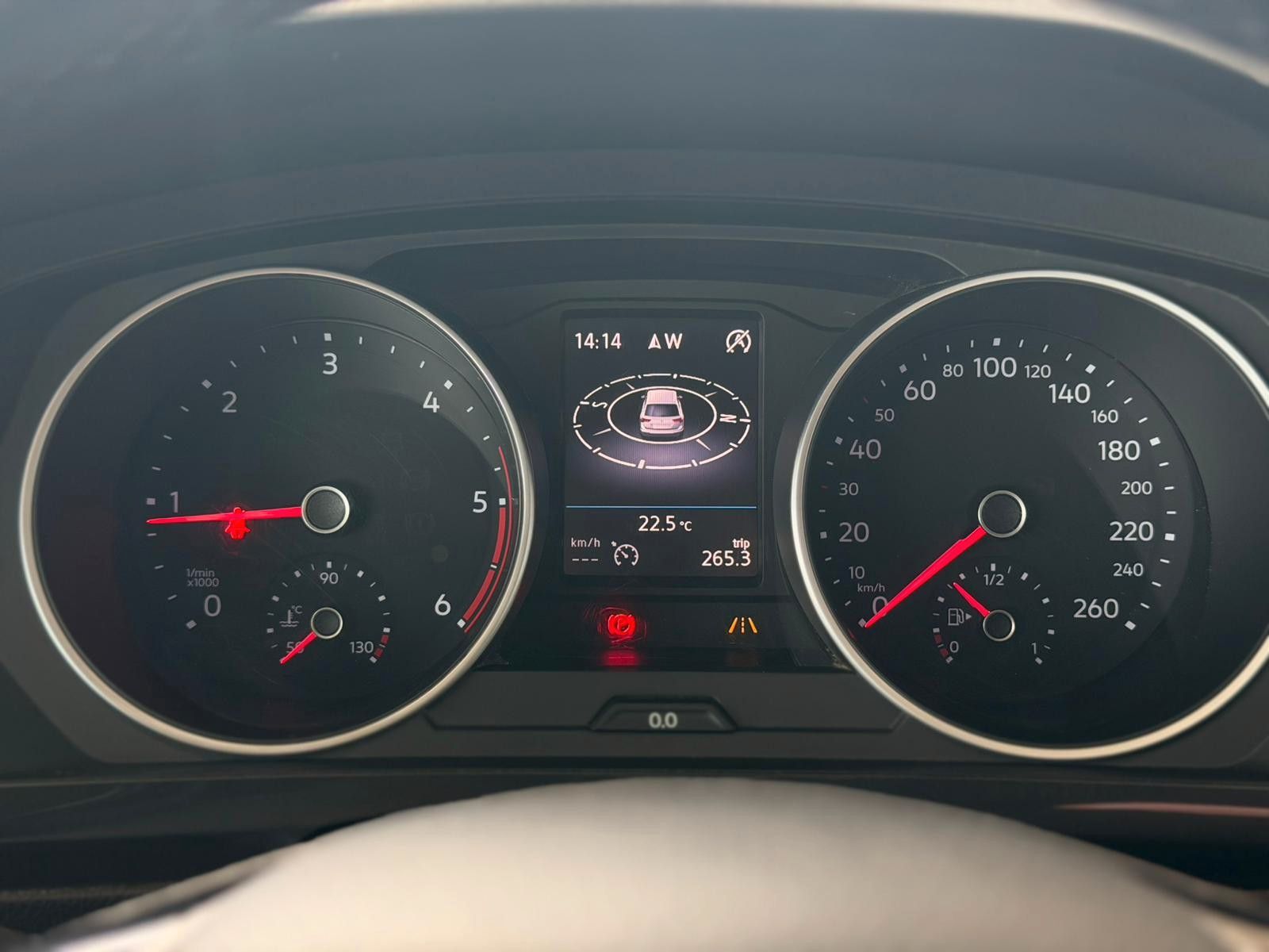Fahrzeugabbildung Volkswagen Tiguan 2.0TDI Sound SITZHZG ACC NAVI AHK 8xALU
