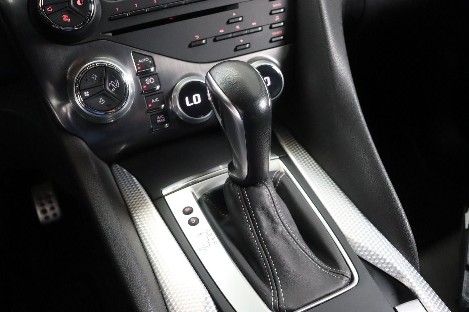 Fahrzeugabbildung DS Automobiles DS5 2.0 HDi SportChic * HUD * LEDER * Navi