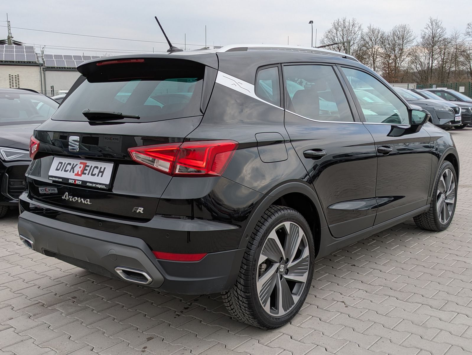 Fahrzeugabbildung SEAT Arona 1.5 TSI FR DSG AHK*ACC*LED*APP*DAB*KAMERA