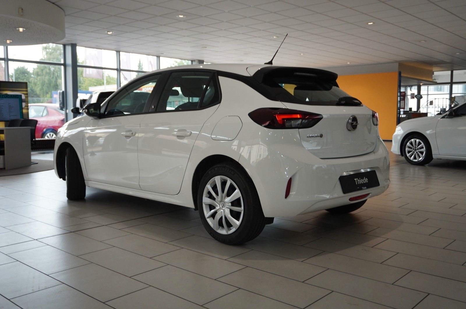 Fahrzeugabbildung Opel Corsa-e F EDITION 7KW NAVI/VIRT/SPORT/DAB/WÄRMEP