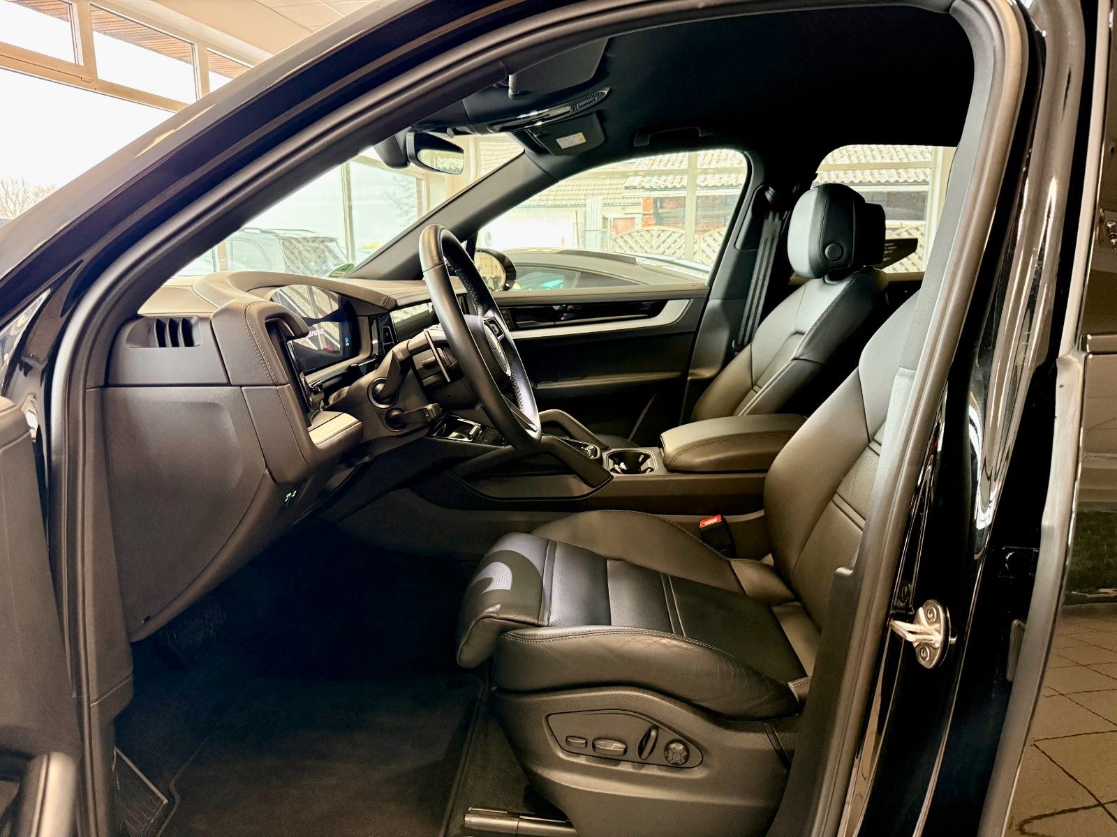 Porsche Cayenne SportDesign/Luftfederung/ACC/HUD/22Zoll foto 7
