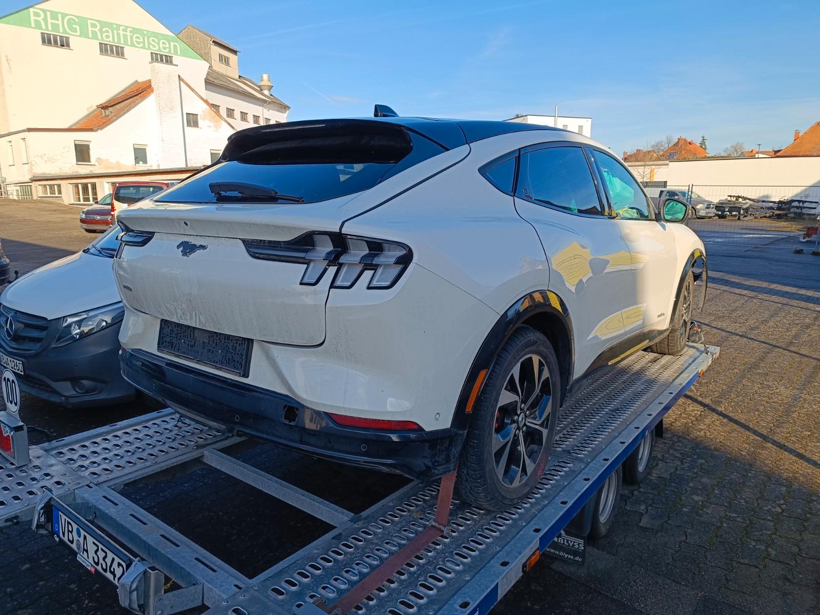 Ford Mustang Mach-E Basis AWD