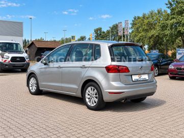 Volkswagen Golf - 6