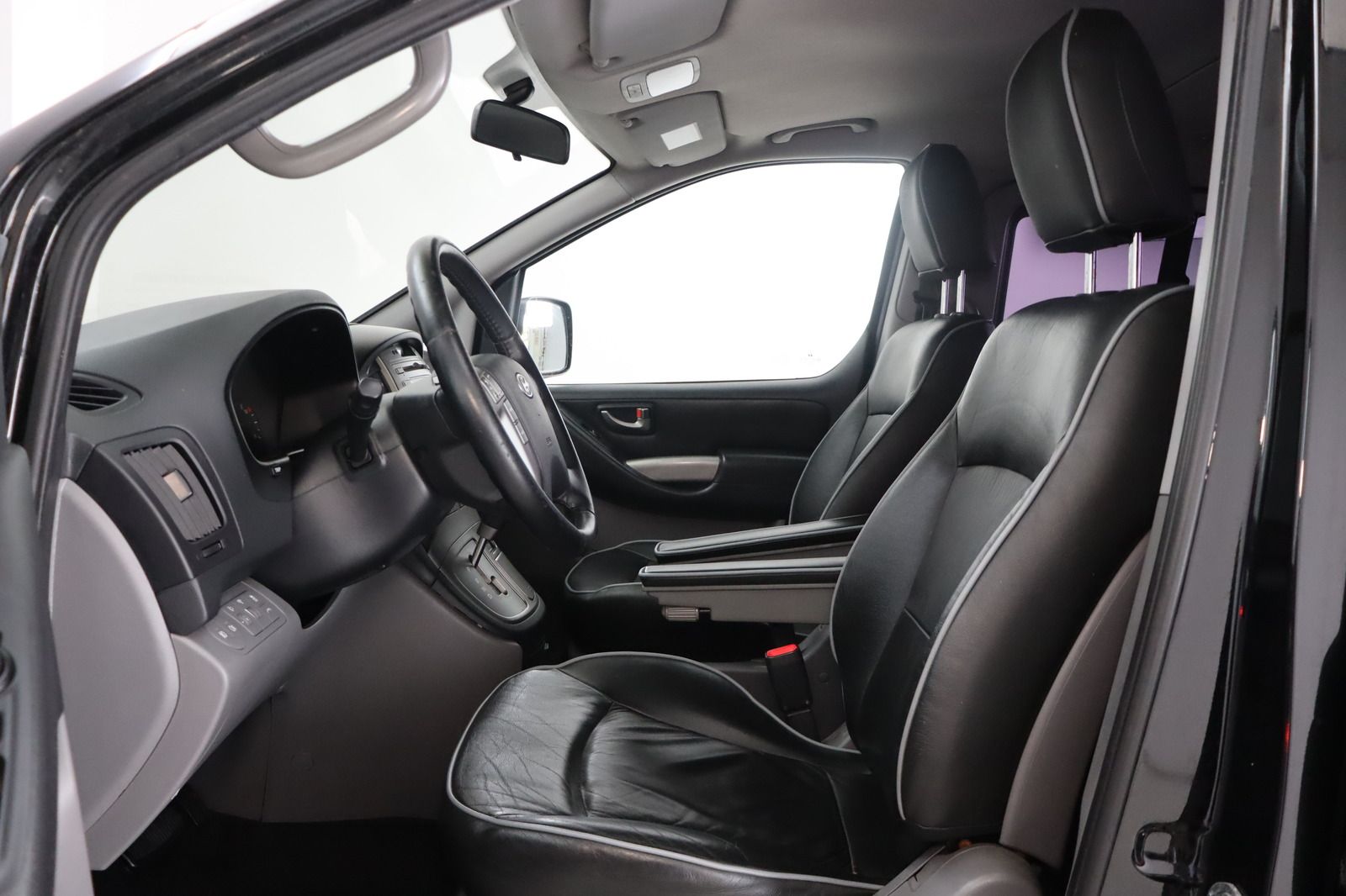 Fahrzeugabbildung Hyundai H-1 2.5CRDi Travel 8-Sitzer * PDC