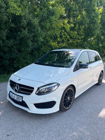 MERCEDES-BENZ B 180 d AMG Line AMG Line Harman Kardon Kamera 