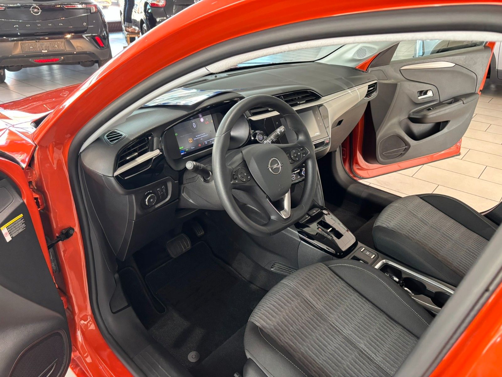 Fahrzeugabbildung Opel Corsa-e F EDITION 7KW NAVI/VIRT/SHZ/DAB/WÄRMEP.