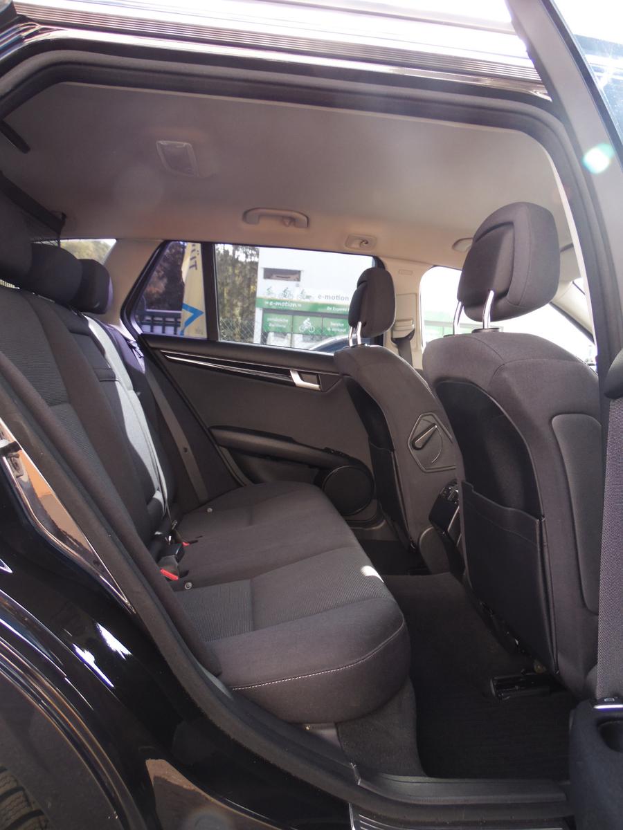 Mercedes-Benz C180 2011 — photo 12