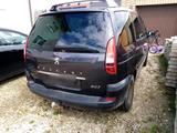 Peugeot 807 - Peugeot 807 mit Benzin-Antrieb
