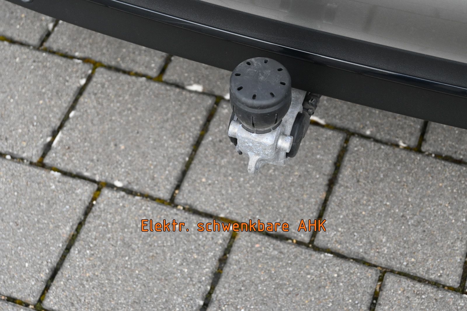 Fahrzeugabbildung Mercedes-Benz E 220 d T Avantg. °NIGHT°AHK°BURMESTER°STANDHEIZ
