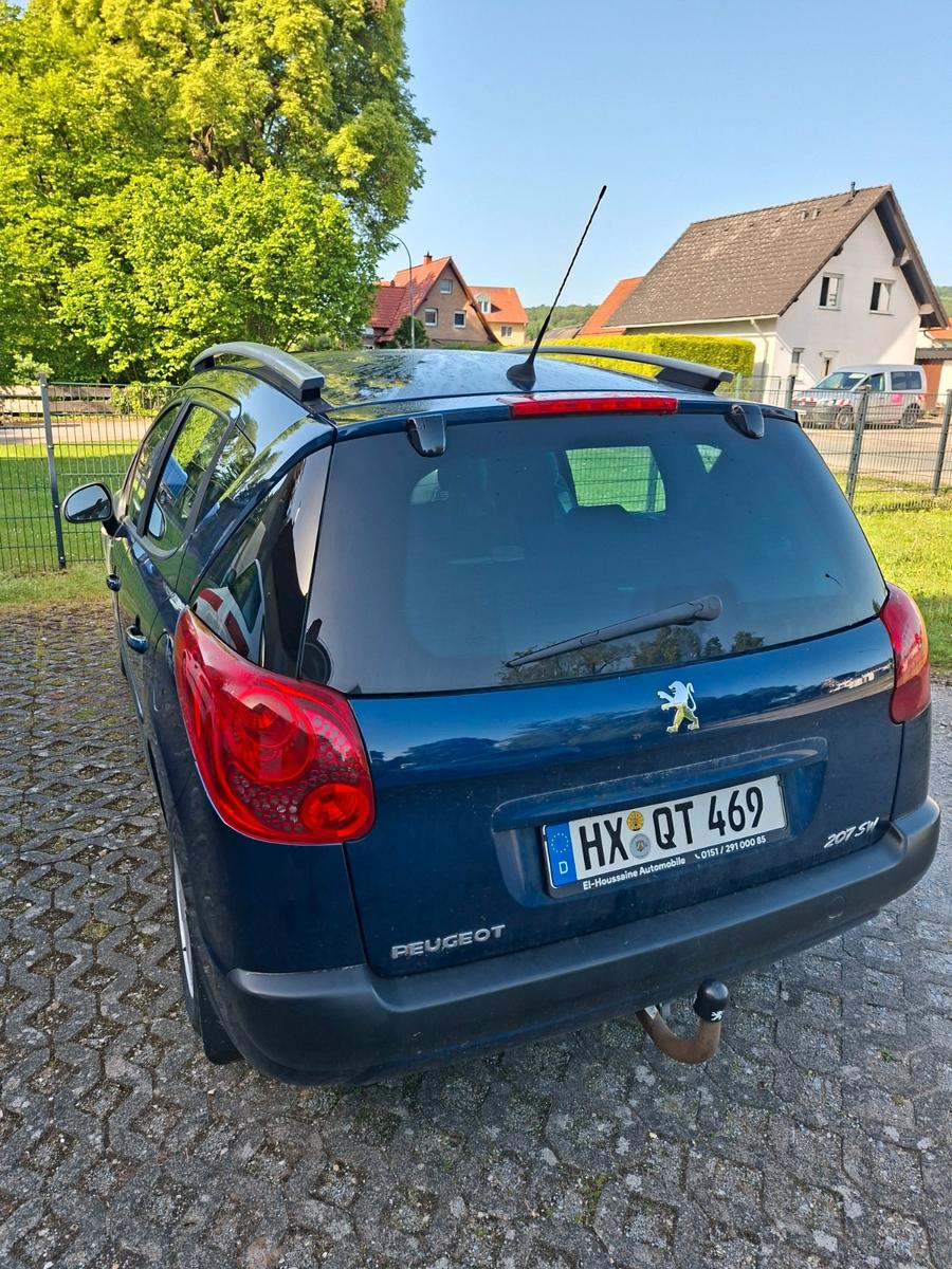 Peugeot 207 2007 — rear view