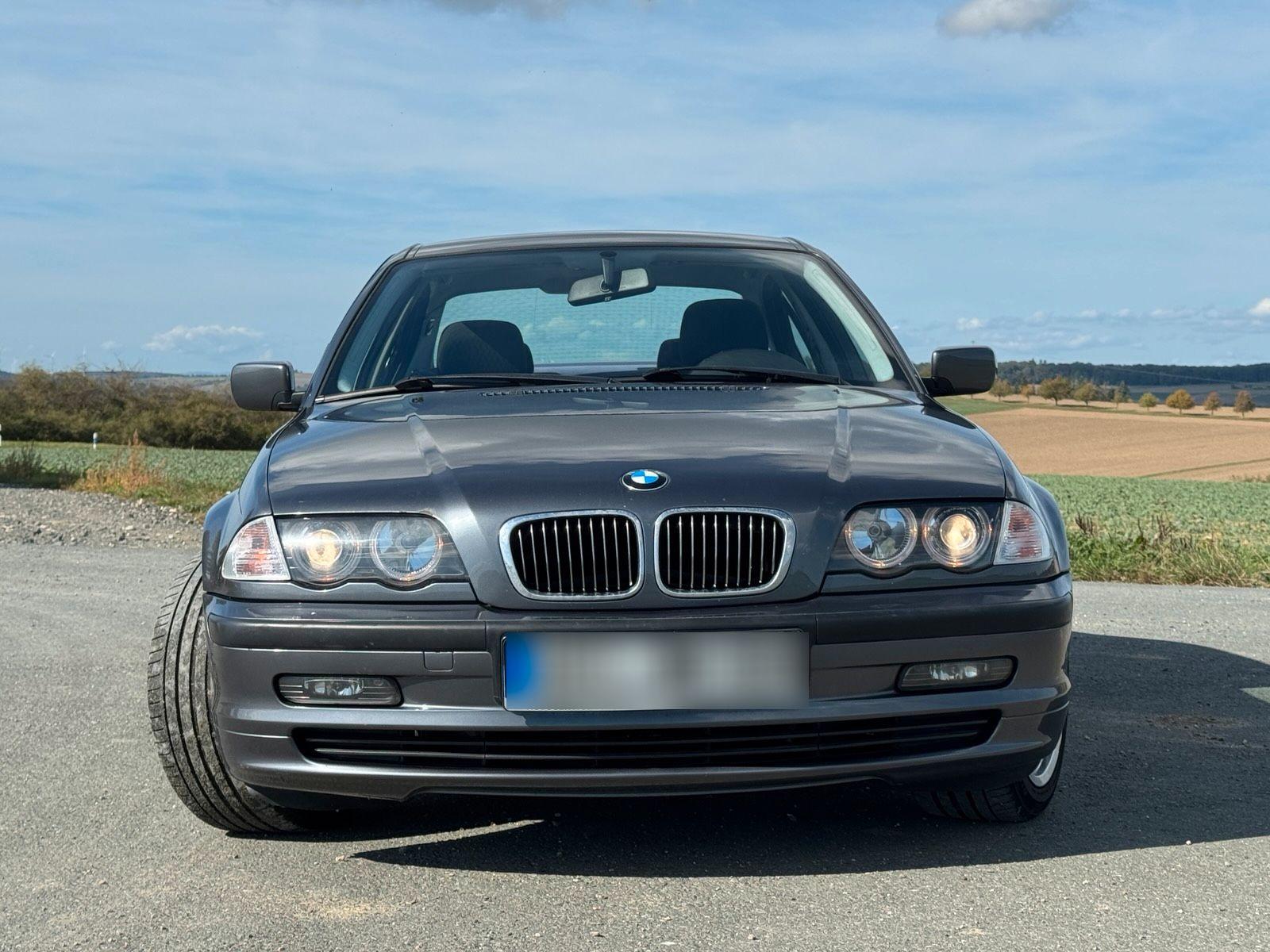 BMW 320