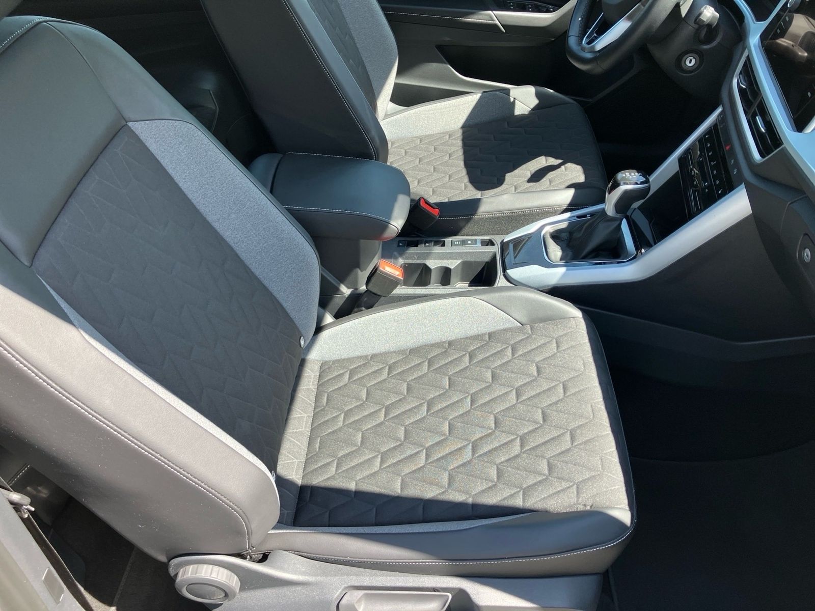 Volkswagen T-Roc - Bild 10