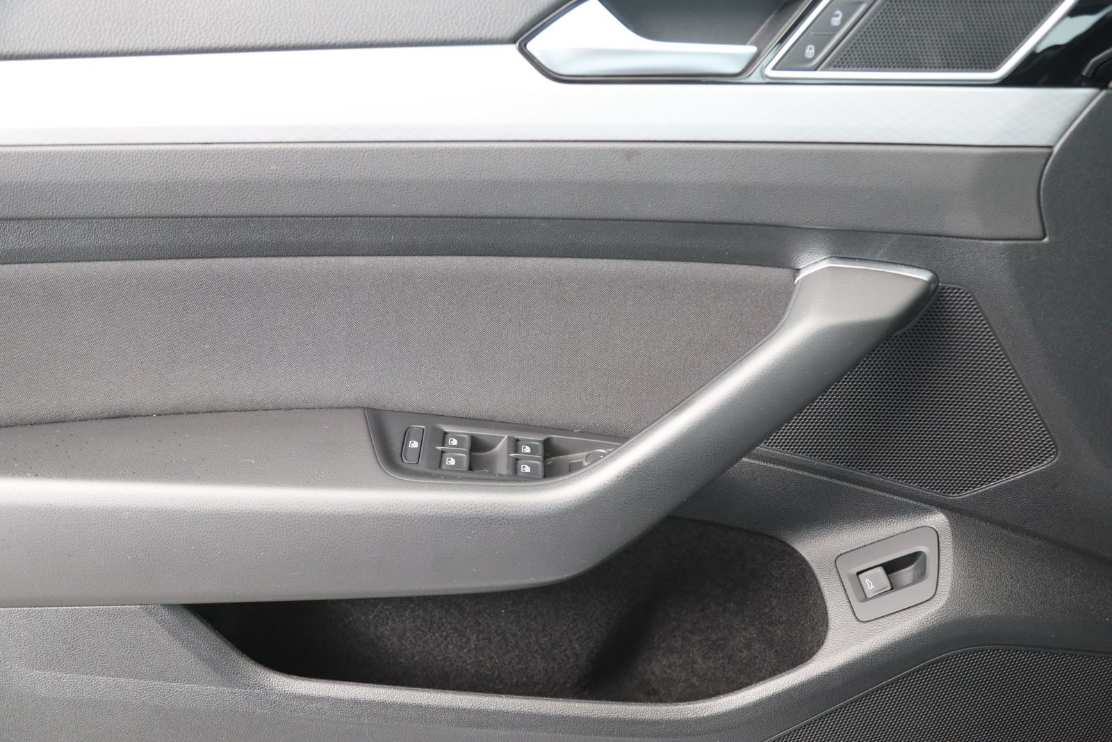 Volkswagen Passat Variant - Bild 17