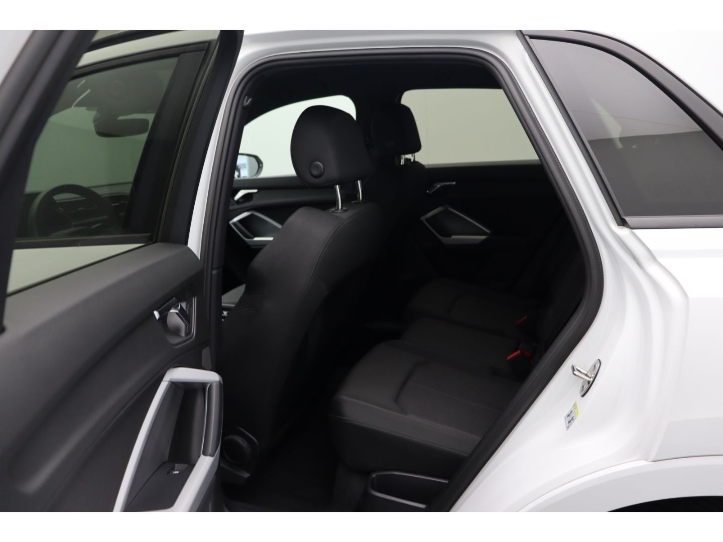 Fahrzeugabbildung Audi Q3 35 TFSI S line Digi Cockpit AHK 3-Zonen-Klima