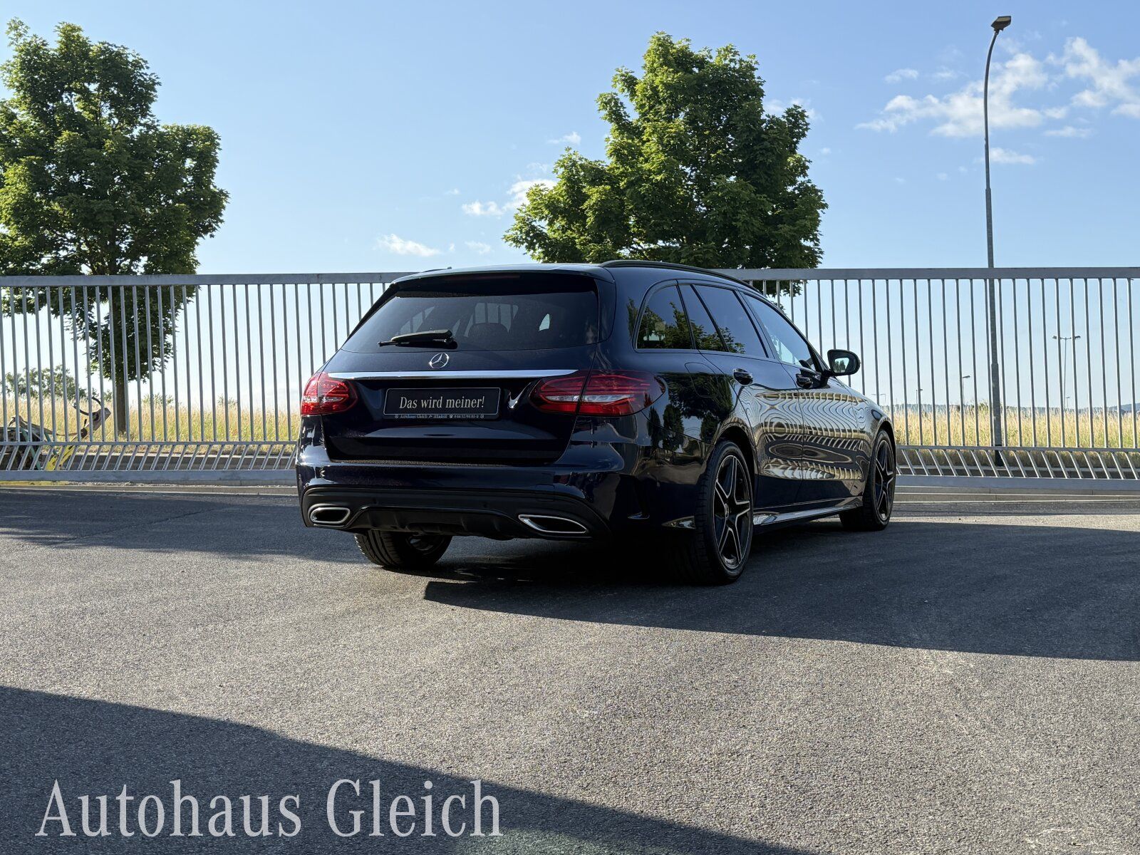 Fahrzeugabbildung Mercedes-Benz C 300 d T AMG Line (EURO 6d-TEMP) COMAND APS/Nav
