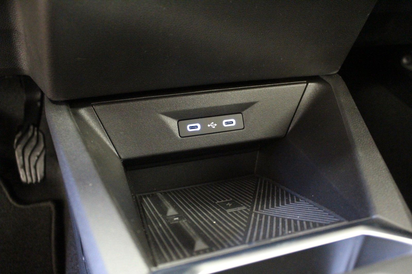 Fahrzeugabbildung Renault Clio TCe 115 Techno *Winter*Safety-Paket*