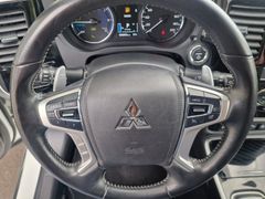 Fahrzeugabbildung Mitsubishi Outlander PHEV Intro Edition 4WD LED Leder RFK