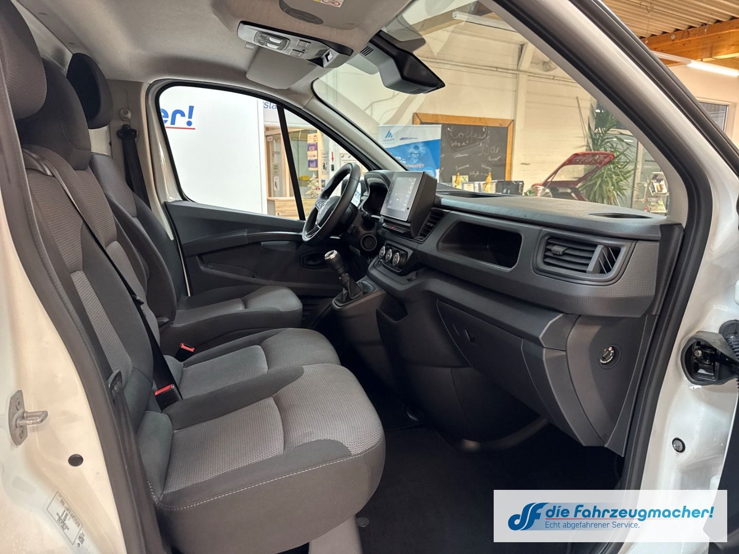 Fahrzeugabbildung Renault Trafic Kasten L1H1 3,0t Komfort LED SHZ Totwinke