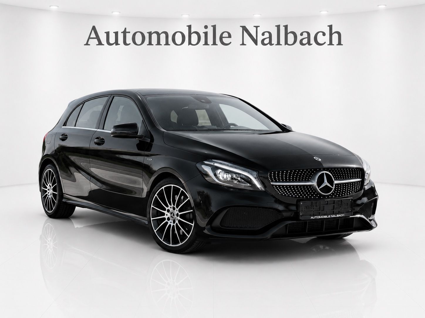 MERCEDES-BENZ A 220