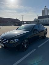 Mercedes-Benz E 400 4MATIC Limousine  - Mercedes-Benz E 400 in Halle