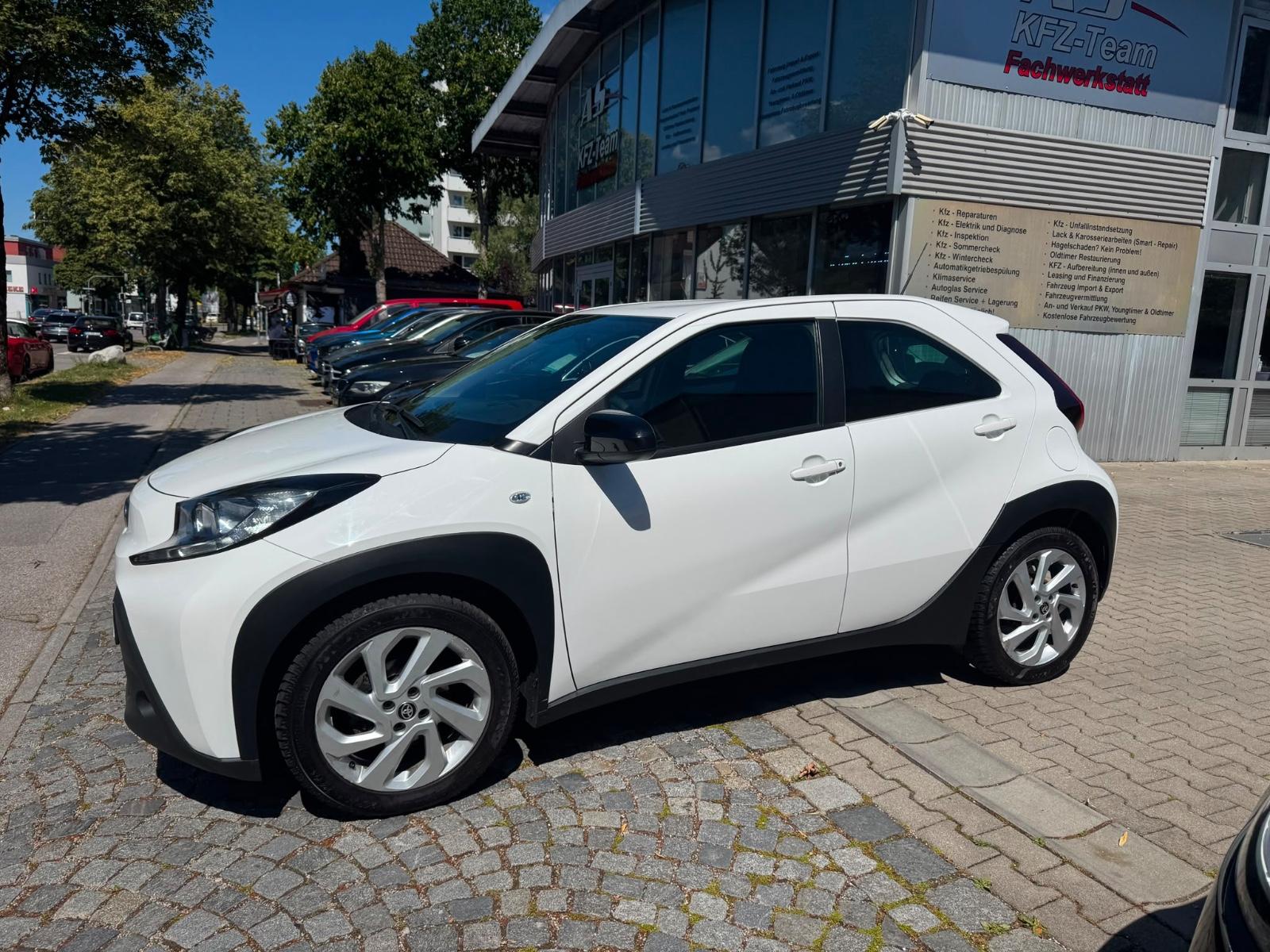 Toyota Aygo X Play Klima Kamera Multi Allwetterreifen