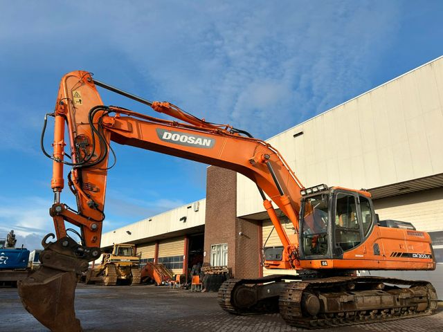 Doosan DX300LC