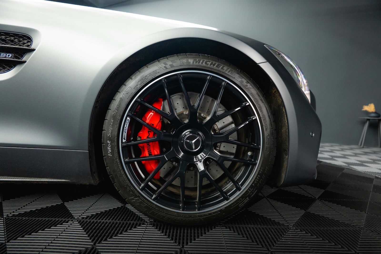 Fahrzeugabbildung Mercedes-Benz AMG GT C Performance Carbon *Burmester*Pano*LED*