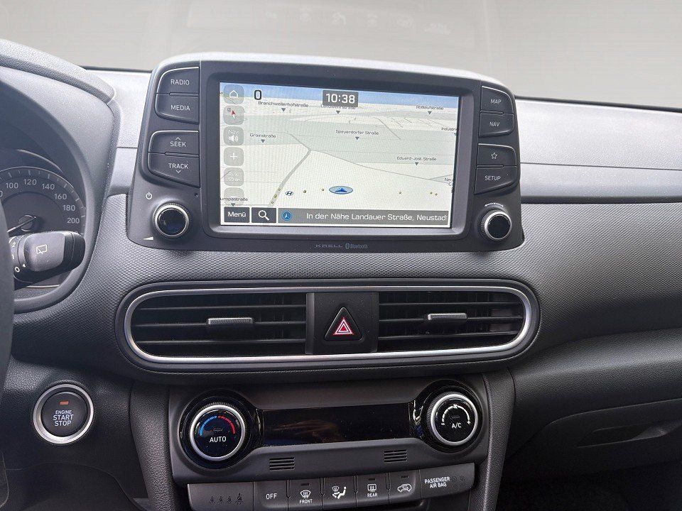 Fahrzeugabbildung Hyundai Kona 1.0 T-GDI 120PS Premium AHK