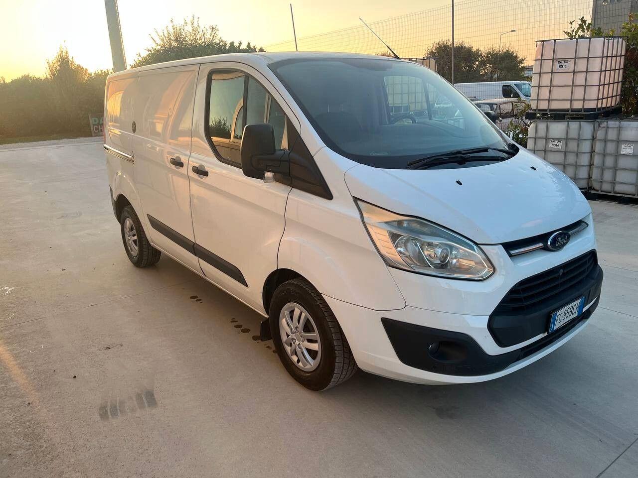 Ford Tourneo Custom