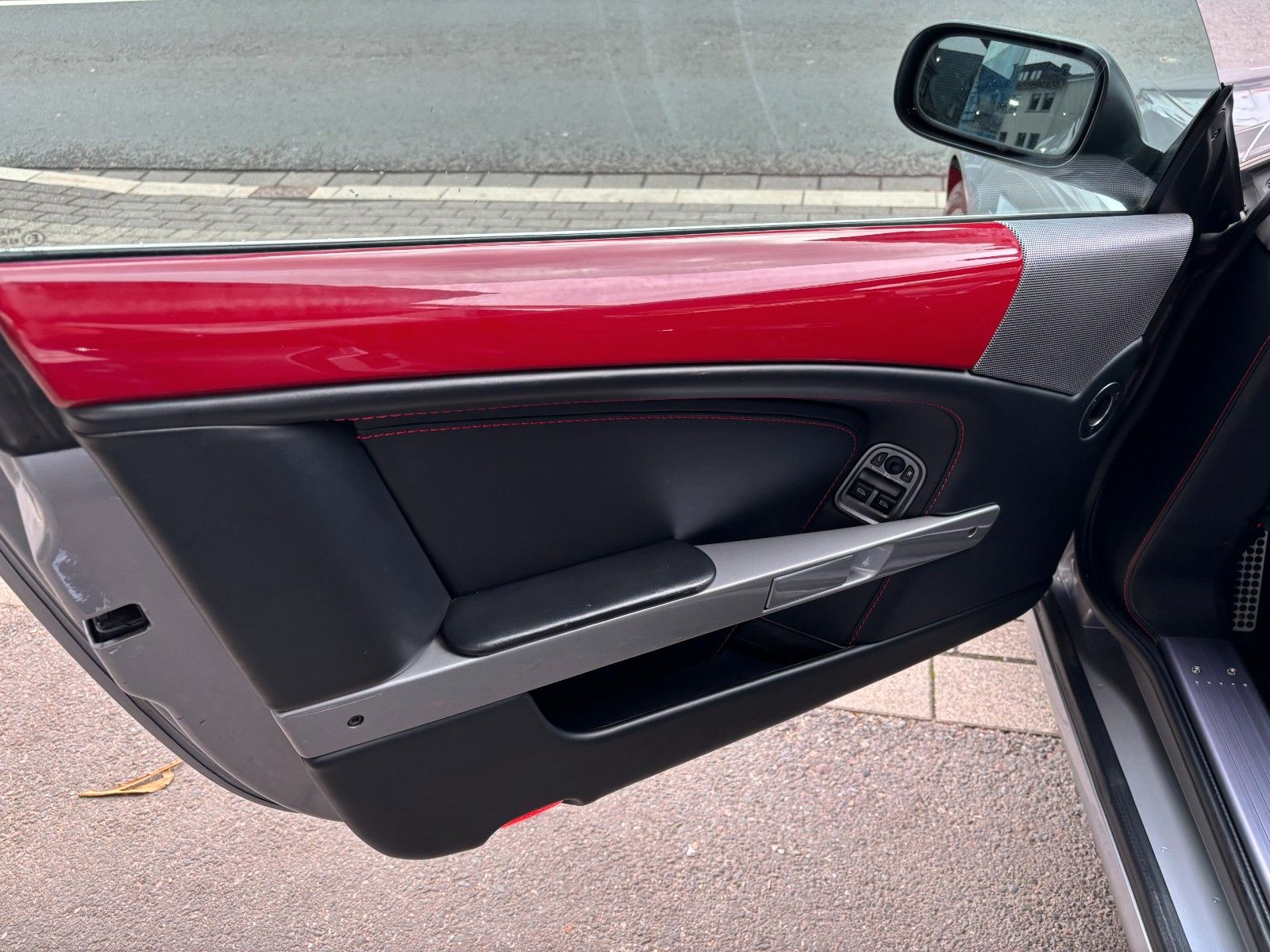 Fahrzeugabbildung Aston Martin DB9 LM 1of124 Sonderedition