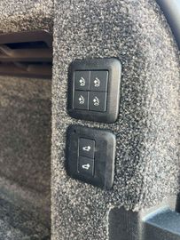 Land-Rover Range Rover - 11