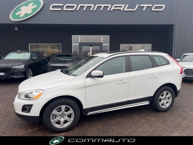 Volvo VOLVO XC60 2.4 D 175 CV FWD Geartronic Momentum