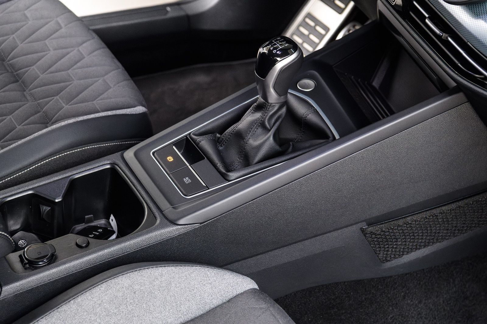 Fahrzeugabbildung Volkswagen Golf VIII Lim. 1.5 TSI Goal +AHK+GJR+KAM+NAVI