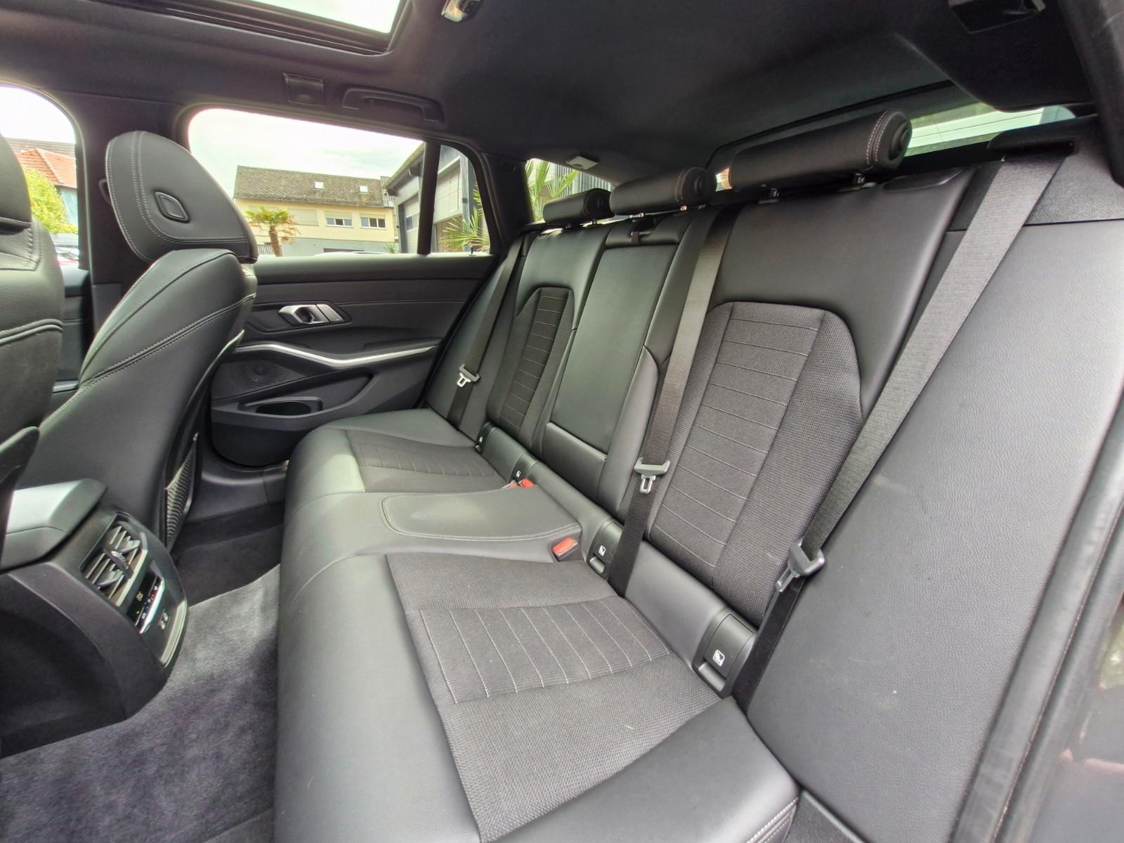 BMW 320d Touring  LED 2. Hand Sitzheiz Pano Laser