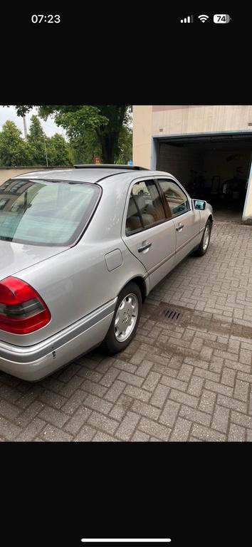 Mercedes-Benz C 180