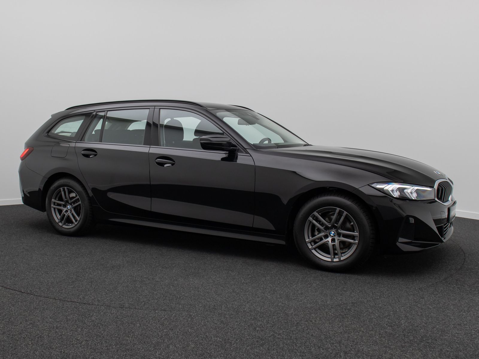 Fahrzeugabbildung BMW 318i Widscreen DAB Alarm Kamera CockpitPlus