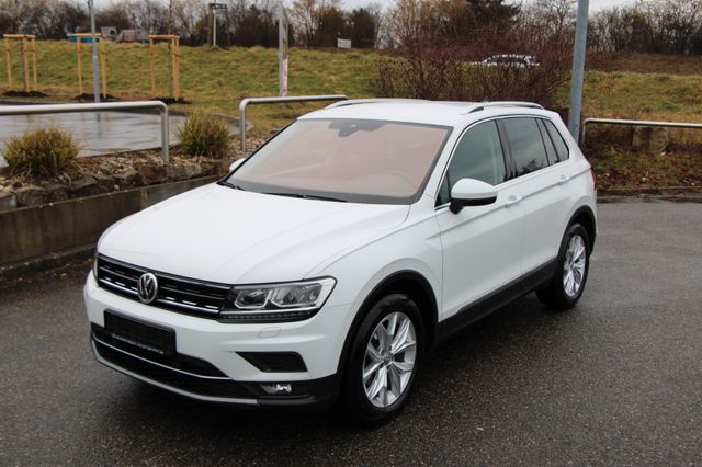 Volkswagen Tiguan TSI Highline DSG Alcantara L. ACC LED