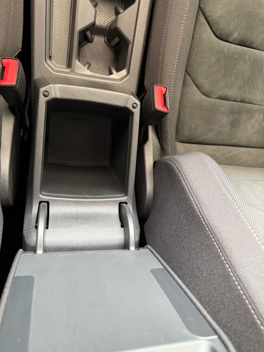 Fahrzeugabbildung Volkswagen Tiguan Comfortline Standheizung, Allwetterreifen