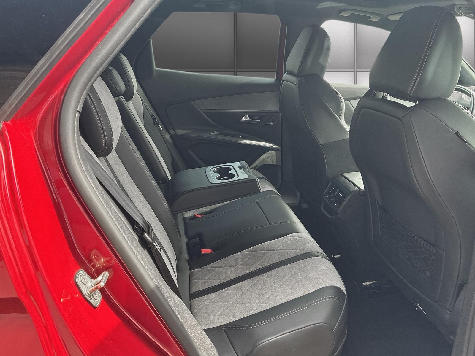 Fahrzeugabbildung Peugeot 3008 Hybrid4 300 GT EURO 6d AHK 360 Panorama