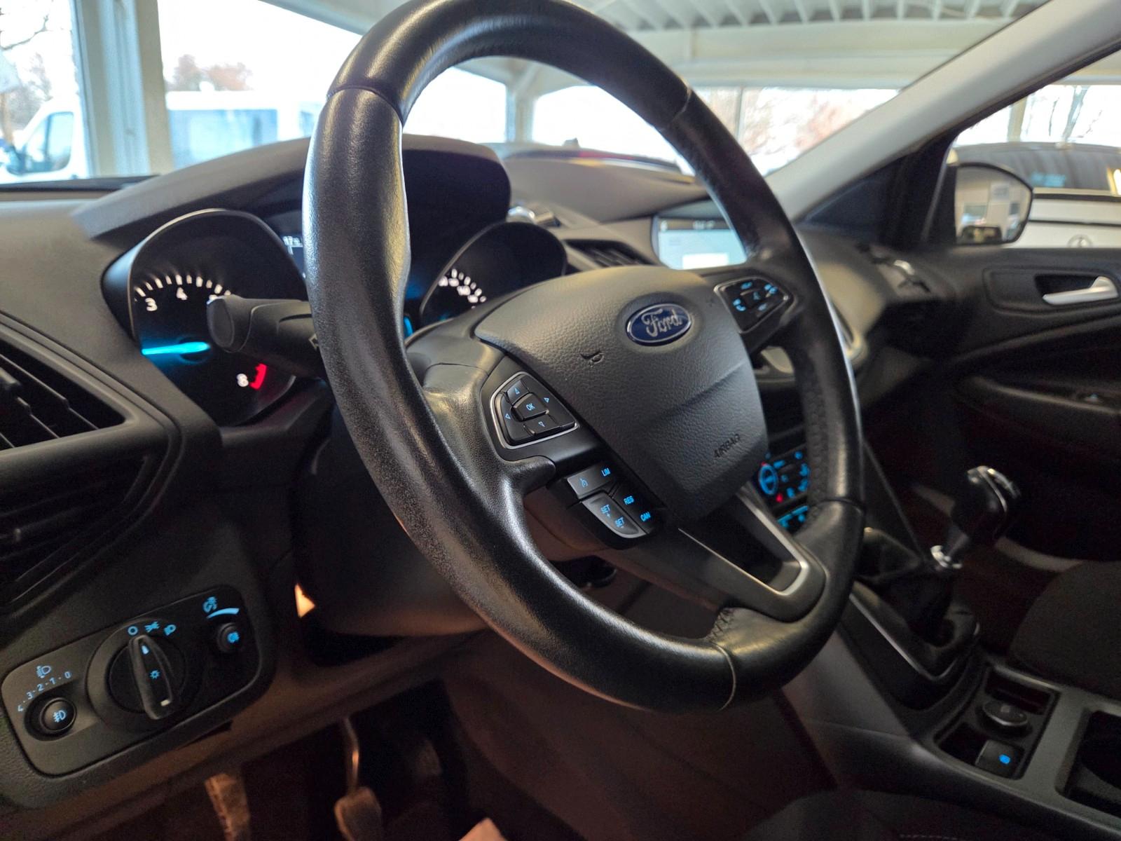 Ford Kuga Cool & Connect