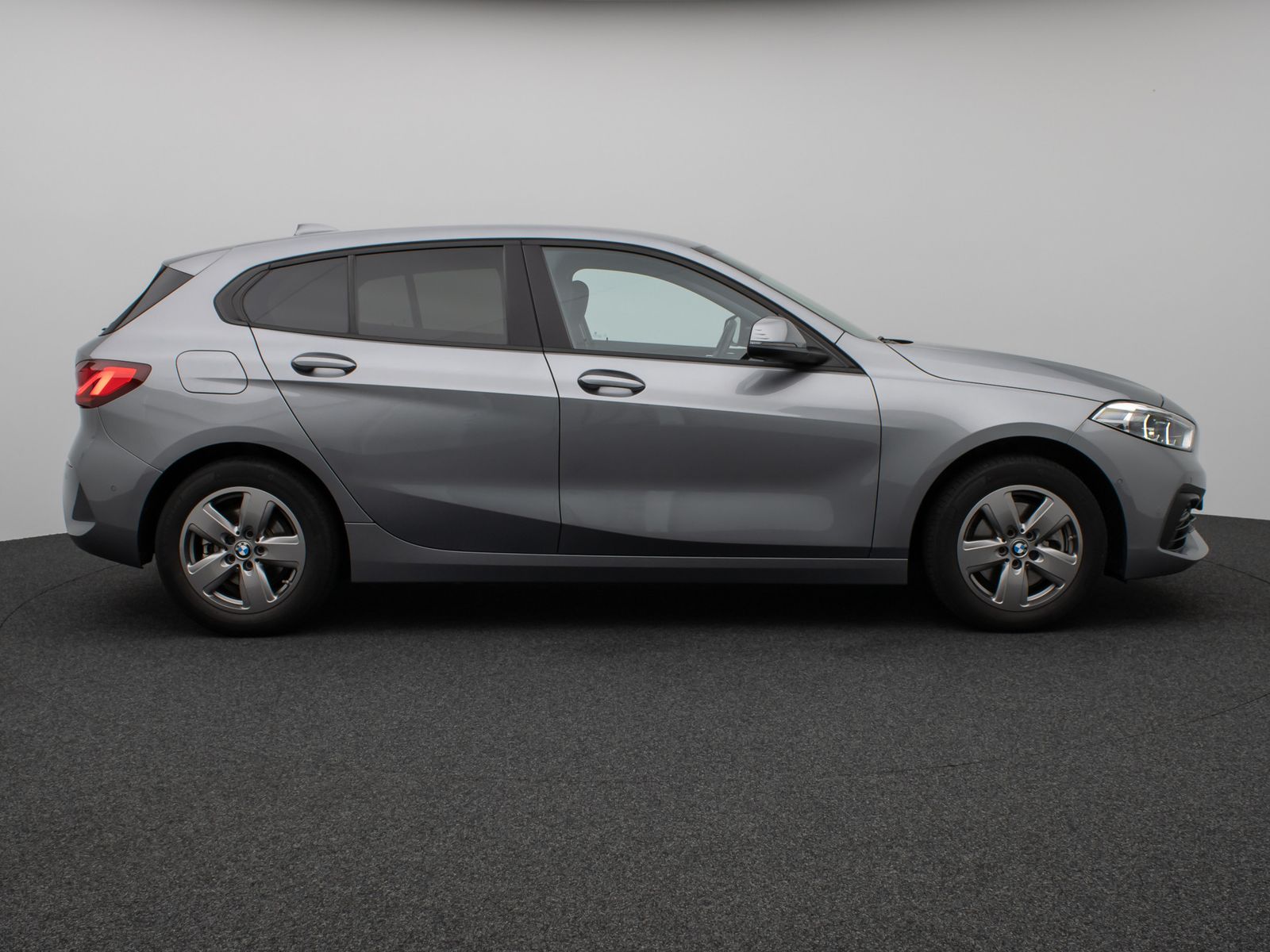 Fahrzeugabbildung BMW 118i Kamera DAB Lordos CockPitPro Lenkrhzg LED