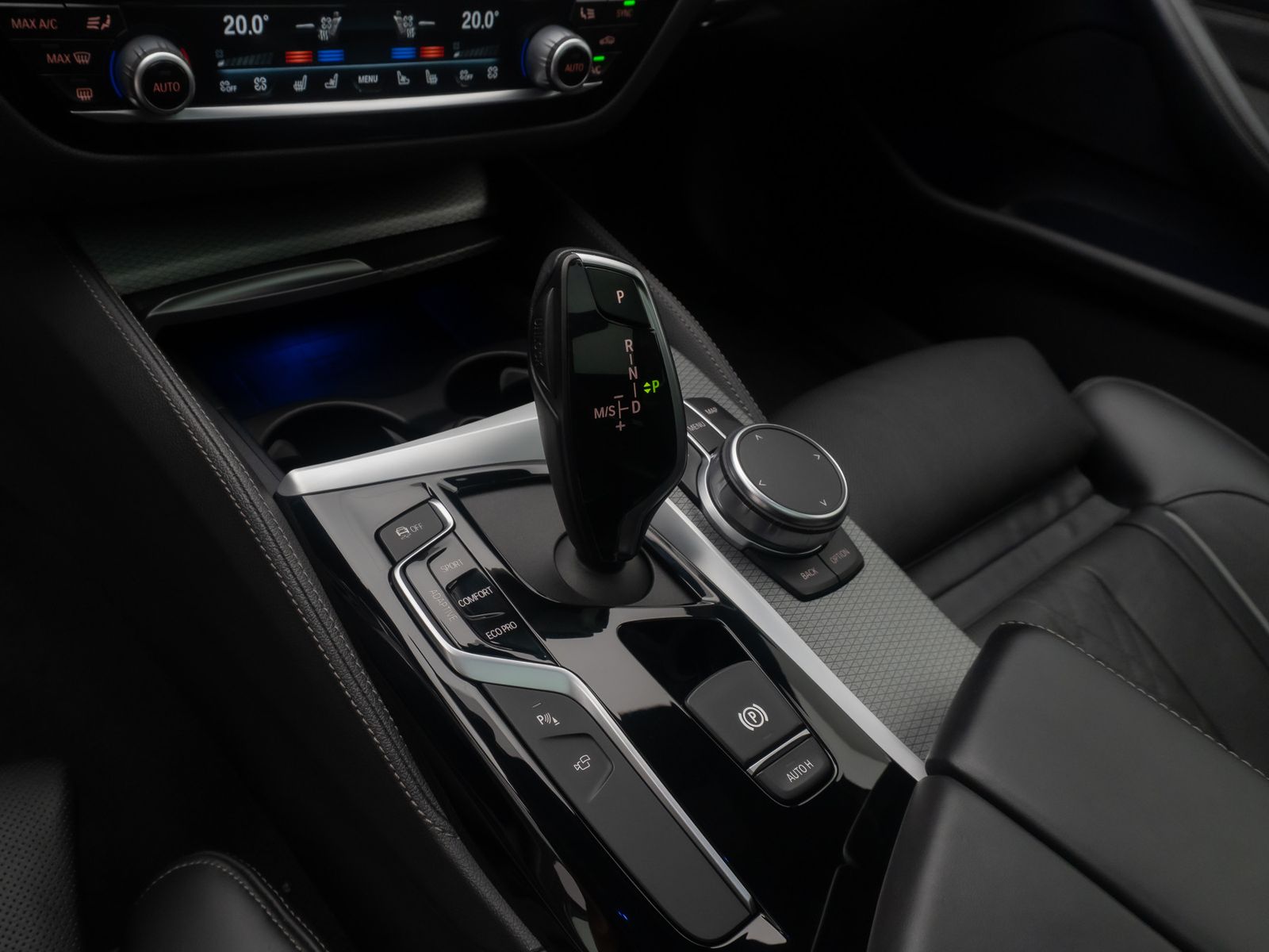 Fahrzeugabbildung BMW 520d xD M Sport Individual 360&deg;HUD HiFi Panorama
